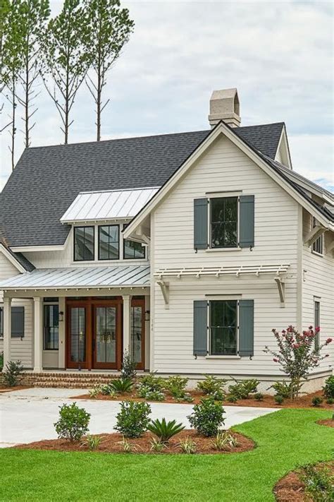 Hardieplank can last longer than that, especially if painted and properly maintained. White HardiePlank Lap Siding | Lap siding, Hardie plank ...