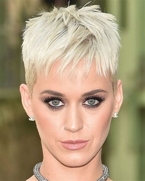 25 Easy Short Pixie Bob Haircuts For Older Women Over 50 To 60 Gambaran
