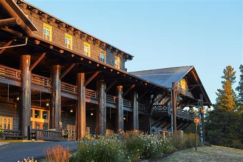 Live And Work At Glacier Park Lodge By Pursuit