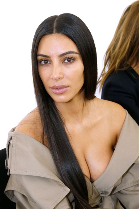 Good photos will be added to photogallery. Kim Kardashian Just Wore No Makeup to Paris Fashion Week ...