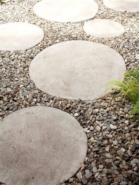 22 Unique Garden Stepping Stone Ideas Lmolnar Backyard Ideas For