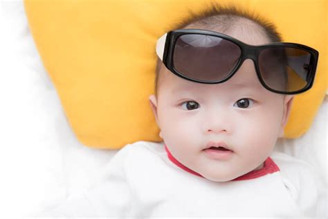 3 Penyebab Mengapa Mata Bayi Belekan Terus Menerus