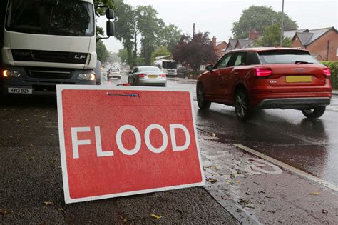 Flood warning issued for Grove Ferry and Plucks Gutter, near Sarre