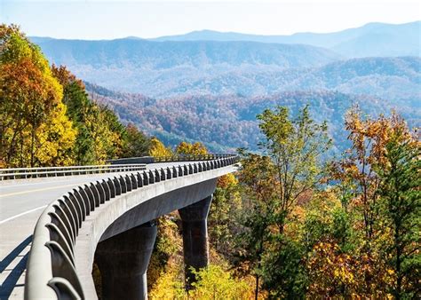 Best Scenic Drives In The Smoky Mountains To View Fall Colors My