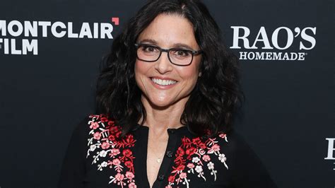 Julia Louis Dreyfus Talks About Her Miserable Time At Sexist Snl