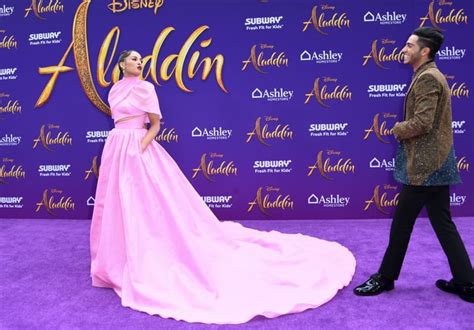 Mena Massoud And Naomi Scott At The Aladdin Premiere 2019 Popsugar Celebrity Uk Photo 22