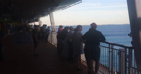 Norwegian Dawn Cruise Ship Loses Control Runs Aground Off Bermuda