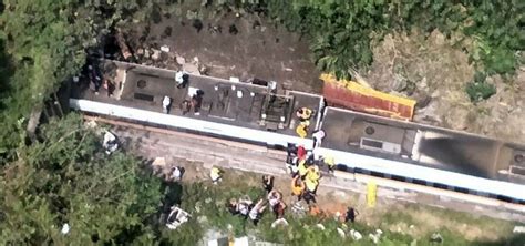 Taiwan Train Crash Kills 36 In Deadliest Rail Tragedy In Decades Anews
