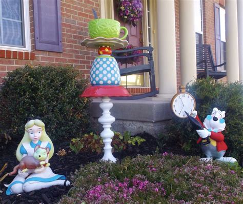 Pin By Traci Hines On Home Alice In Wonderland Garden Alice In