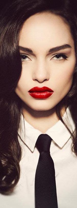 pin by hettiën on alluring lips lipstick lips beauty