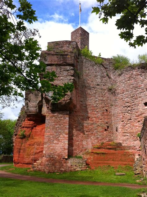 Nanstein castle built in the late 1100s was designed to be a fortress to defend the palatinate area for the holy roman emperor frederick i. Sanders Go Sightseeing: Landstuhl, Germany (Burg Nanstein)