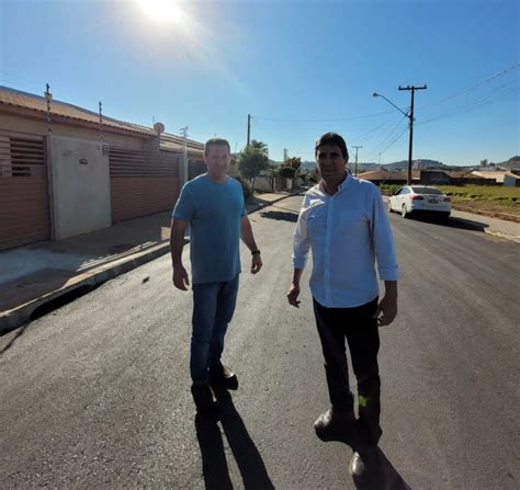 Prefeito Zezão E Vice Chico Vistoriam Obras De Pavimentações Npdiário