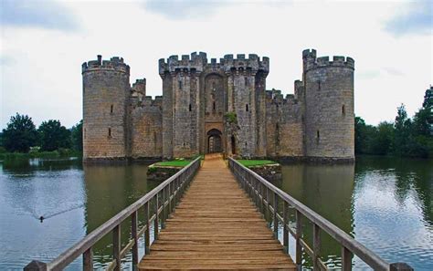 Bodiam Castle - East Sussex, England | Certain Points of View™