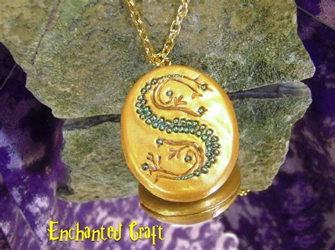 Inherited by merope gaunt riddle, pawned during her pregnancy to borgin and burkes, purchased by hepzibah smith, and subsequently stolen by tom riddle upon her murder ( hbp20 ). Salazar Slytherin's Locket Horocrux OPENS from the book ...