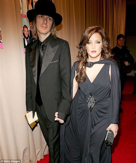 Lisa Marie Presley Denies Paying Michael Lockwood To Sign A Postnup Daily Mail Online