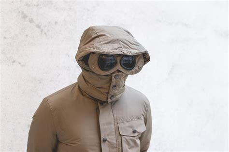 Cp Companys Goggle Jacket Historique And Controversée