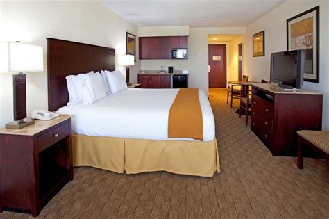 Holiday Inn Express Hotel And Suites Columbus At Northlake Columbus