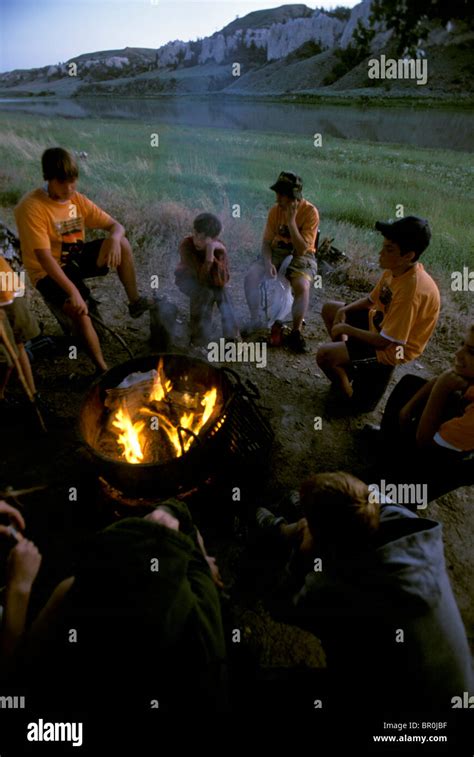 Campfire Of Boy Scouts Hi Res Stock Photography And Images Alamy