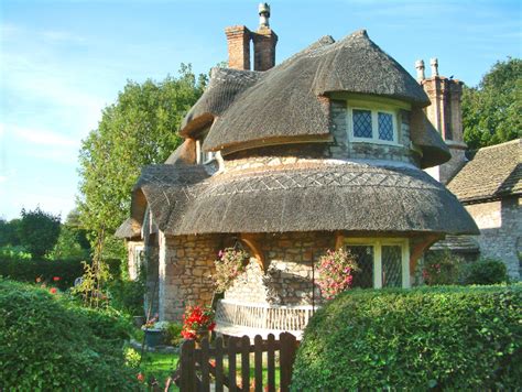 House Designs, Luxury Homes, Interior Design: Fairy Tale Cottages
