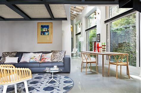 As of july 2021, the average apartment rent in new york, ny is $2,796 for a studio, $3,829 for one bedroom, $3,933 for two bedrooms, and $7,806 for three bedrooms. Loft-Wohnung mit Wohnbereich und … - Bild kaufen ...