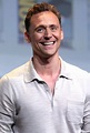 File:Tom Hiddleston by Gage Skidmore 3.jpg - Wikimedia Commons