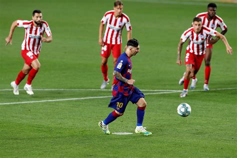 Lionel Messi Scores 700th Goal But Atletico Draw Hurts Barcelona S Title Hopes Stad Al Doha