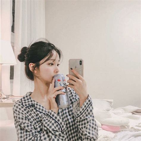 Kim Na Hee에 있는 Choco~님의 핀 귀여운 한국 소녀 여성 얼굴 얼굴 화장