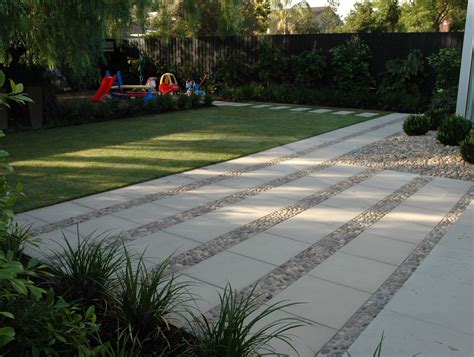Eco Outdoor Eggshell Pebbles Laid In Situ Between Concrete Pavers Eco