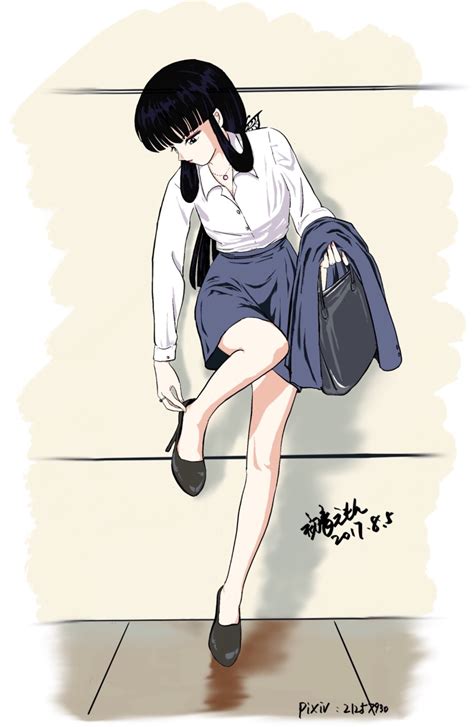 Kikyou Inuyasha Inuyasha Highres 1girl Adjusting Footwear