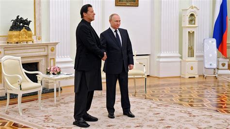 Pakistan Pm Imran Khan Raises Kashmir Issue With Russia As Putin