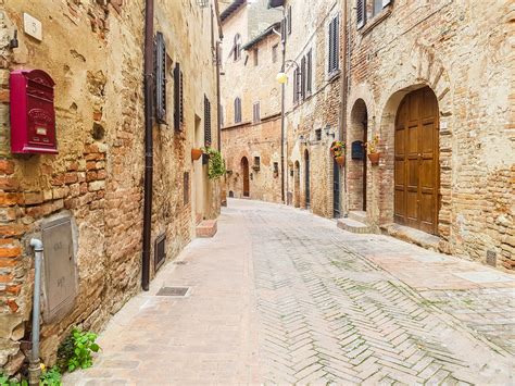 Tuscany Off The Beaten Path 3 Non Touristy Must See Towns In Tuscany