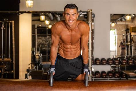 Cristiano Ronaldo Shows Ripped Physique As He Trains For New Premier