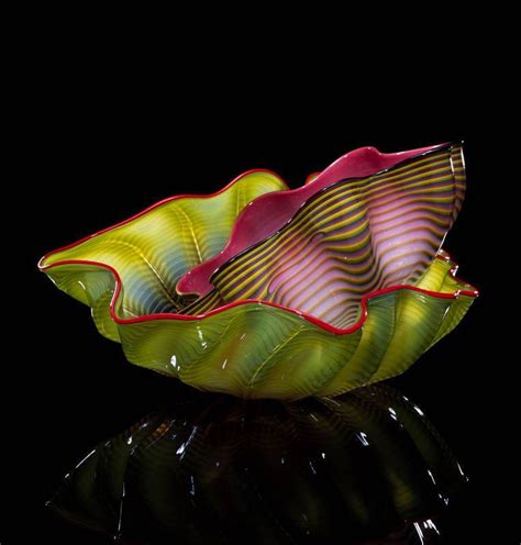 Dale Chihulys Bright Green And Pink Seaform Set 2000 Glass 8 X 15 X