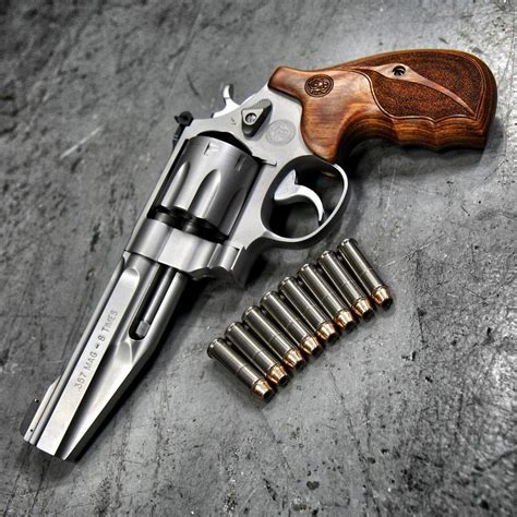 Mmmmmmm S W Magnum Revolvers Hand Guns Guns Pistols Guns Handgun My