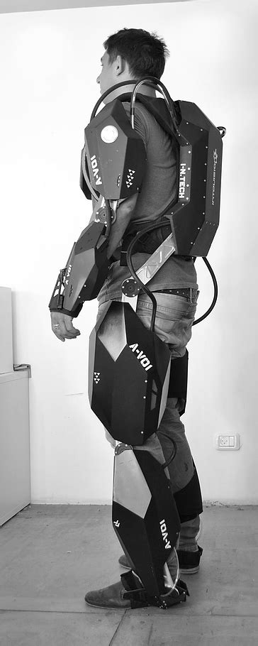 Pin By Van Hellsing On Exoskeleton Powered Exoskeleton Wearable