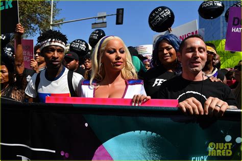 amber rose gets support from bff blac chyna at slutwalk 2017 photo 3966887 amber rose