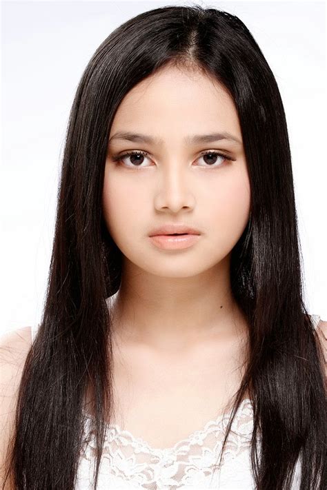 Arnold leonard yang penyuka anime dan kebudayaan jepang ini pun dikabarkan dekat dengan syifa hadju lawan mainnya di sinetron mermaid in love. Biodata Lengkap Foto Cantik Syifa Hadju | Lapak Profil