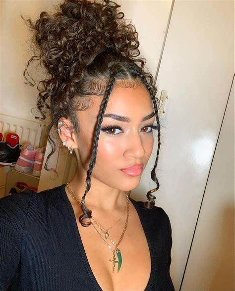 Messy Bun Hairstyle For Curly Hair Natural Curls Hairstyles Hairdos