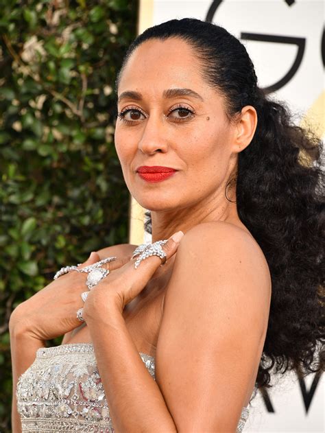 Tracee Ellis Ross Kicks Off The Golden Globes Red Carpet In A Flawless Ponytail Glamorous Hair