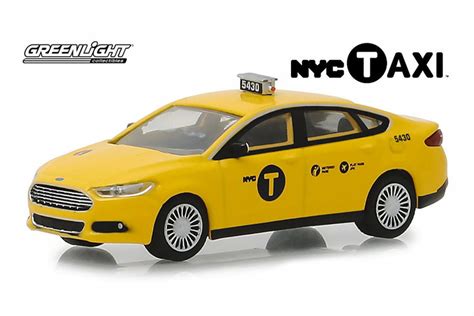 2013 Ford Fusion Nyc Taxi Cab Greenlight 3001148 164 Scale