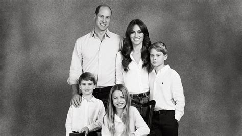 Prince William And Kate Middleton S Christmas Card Has Royal Fans