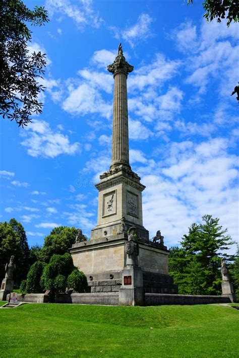 Monument De La Guerre De 1812 à Sir Isaac Brock à Queenston Heights