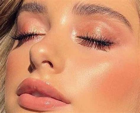 Heres How To Get That Peach Tinted Makeup Look Easily Herzindagi