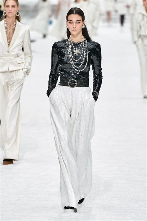 Chanel Fall 2019 Ready To Wear Collection Vogue Fashion Paris