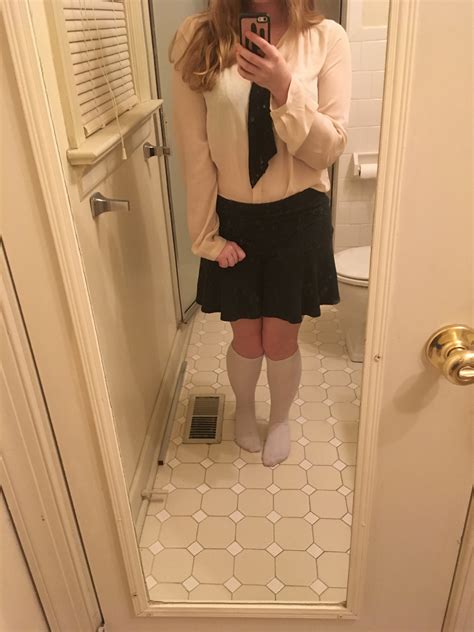 Wetting Myself In A Skirt And Socks Pics Omorashi Peeing