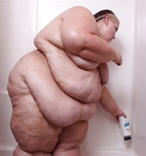 Awesome Ssbbw Showering Sexypapa