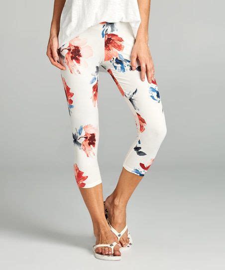 Spring Into Style In These Feminine Capri Pants Blooming With A