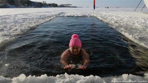 Ice Swimming Russia′s Chilly Tradition All Media Content Dw 26