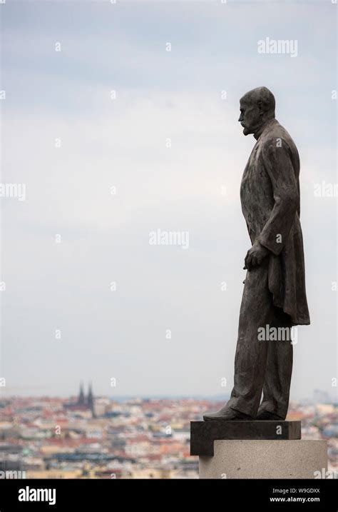 Tomas Garrigue Masaryk Statue Hi Res Stock Photography And Images Alamy