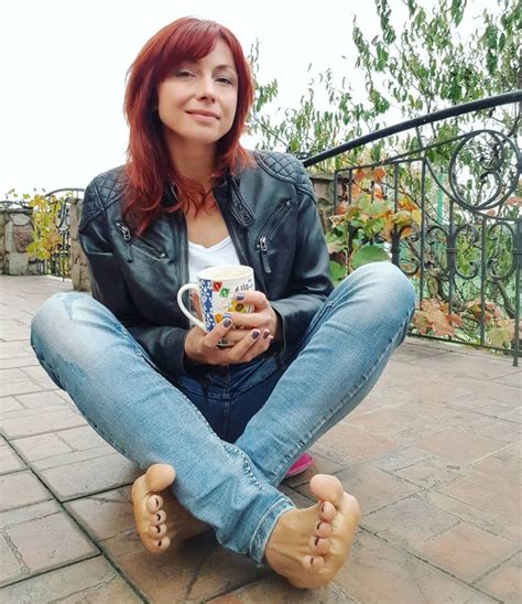 Barefoot Photographer Model On Instagram “☕🧁 Morning Coffee Drink With Me Gingergirl
